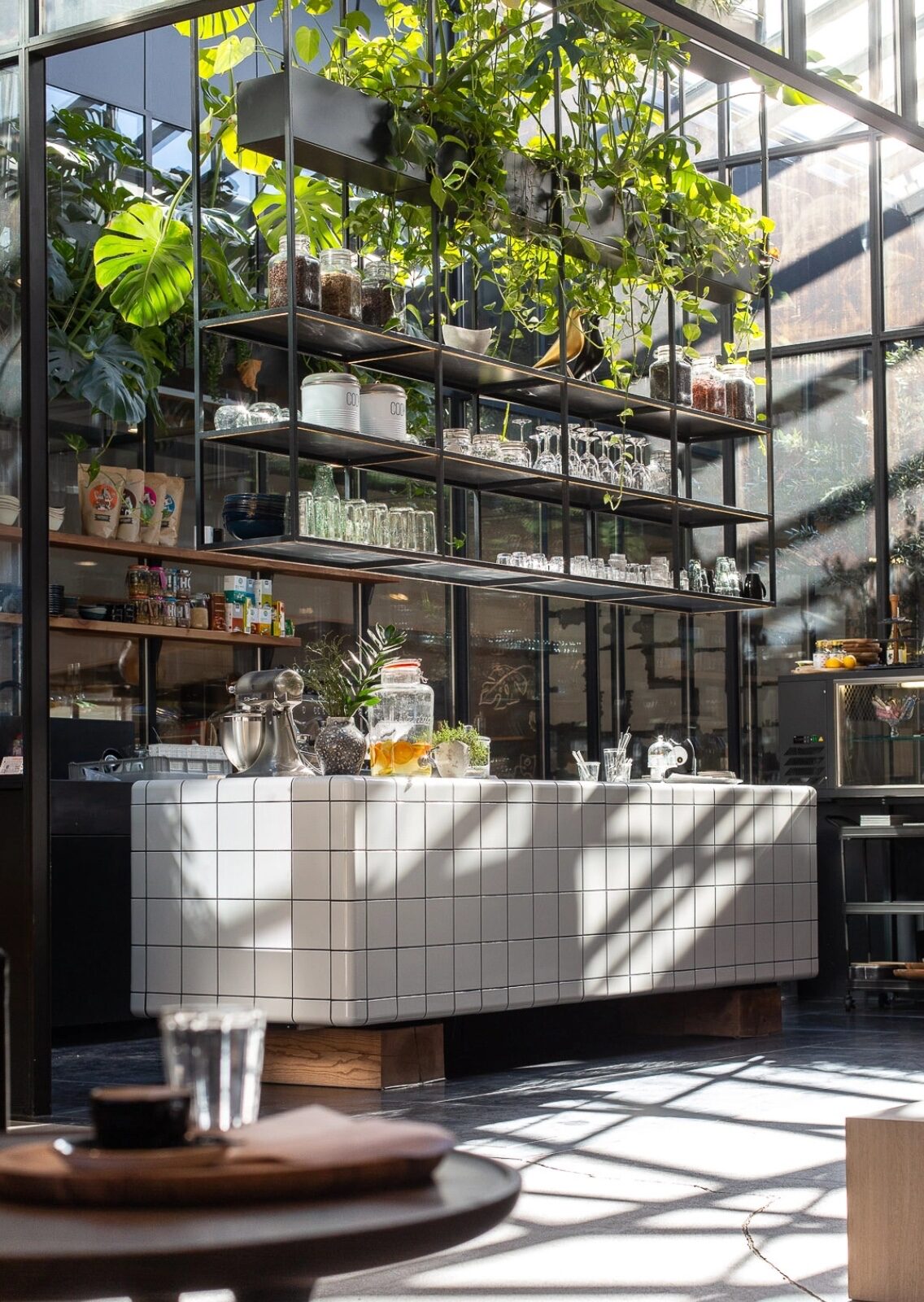 Kaffeetheke in offenen Büroräumlichkeiten