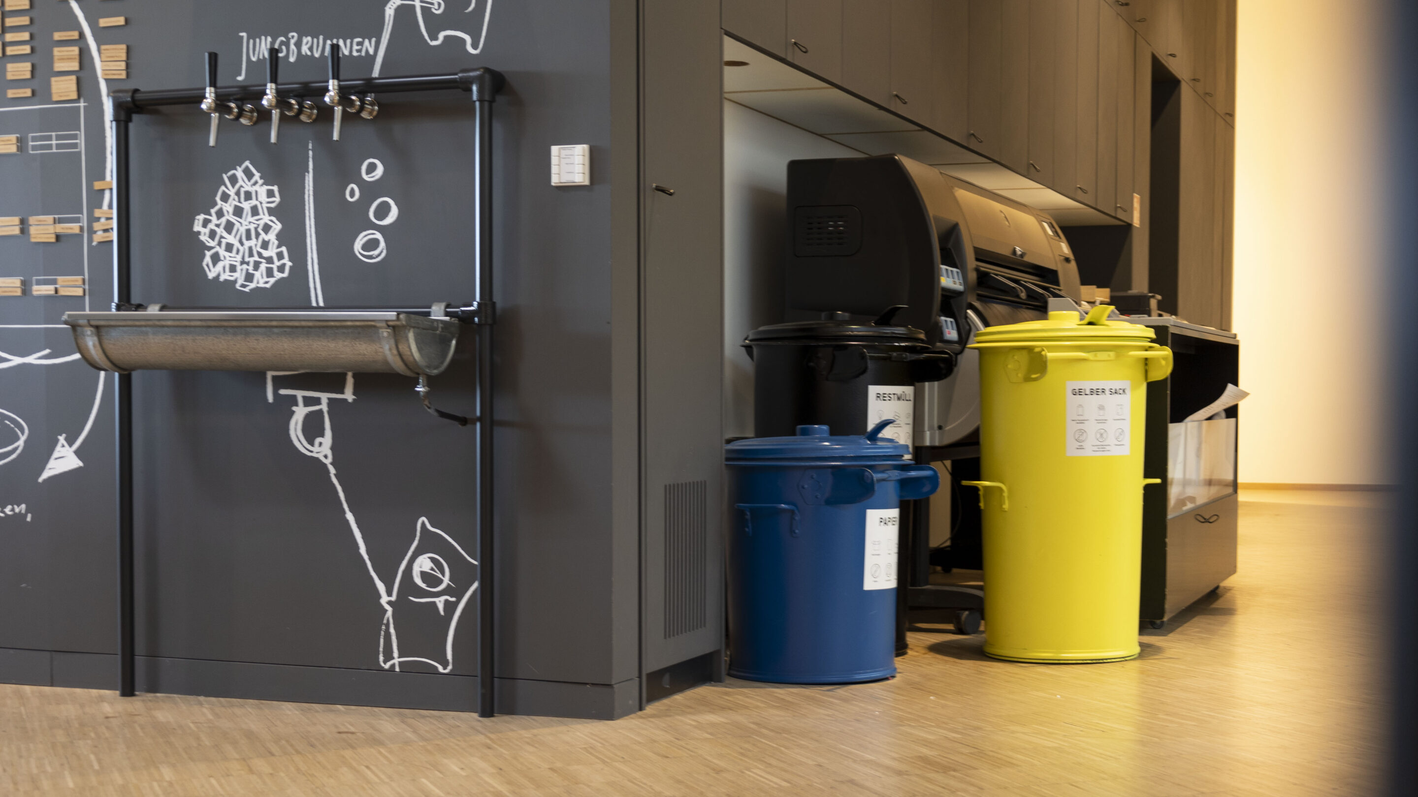 Jungbrunnen Plotter und Mülleimer Konrad Knoblauch in Markdorf