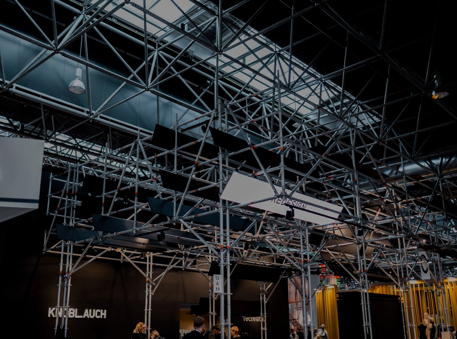 Messestand Knoblauch Gerüst